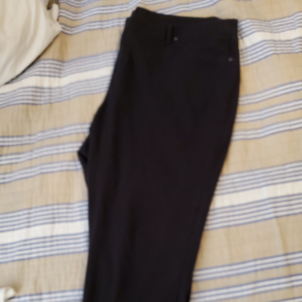 Black capri jeggings